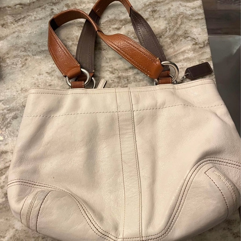 Coach SoHo Leather Buckle Pocket Hobo Bag-Cream & Brown-style F08A09 - Picture 2 of 4